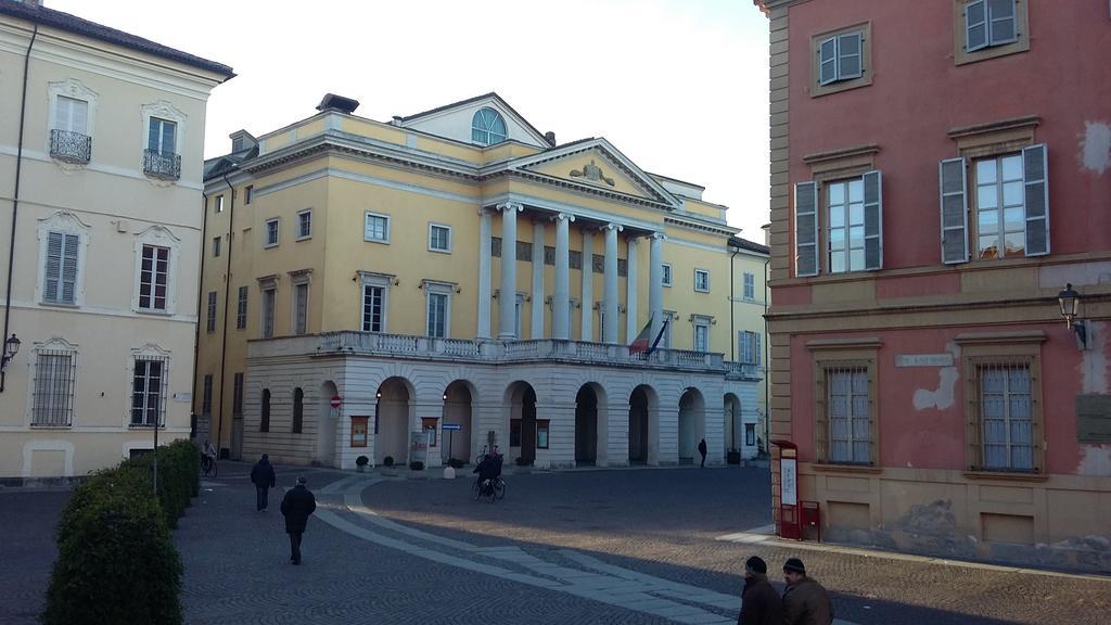 Residenza Teatro Placência Exterior foto